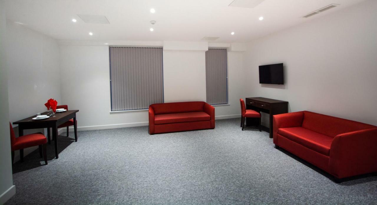 Somerville Apartments London Heathrow Hillingdon Exterior photo